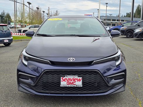 Used 2024 Toyota Corolla XSE FWD image 2