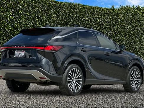 Used 2025 Lexus RX 350 Premium Plus w/ Convenience Package AWD/4WD image 4