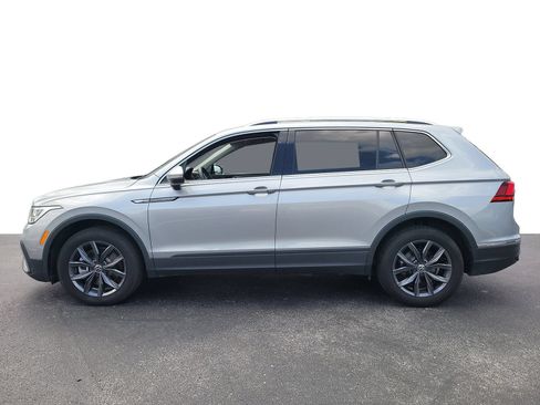 Used 2023 Volkswagen Tiguan SE FWD image 5