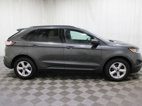 Used 2015 Ford Edge SE image 28