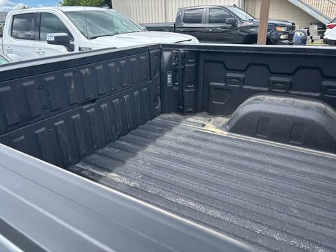 Used 2023 GMC Sierra 1500 SLT w/ SLT Premium Package AWD/4WD image 20
