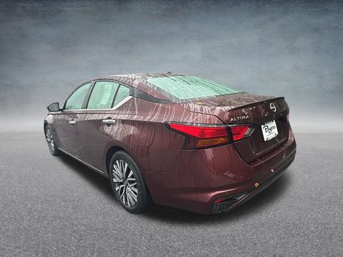Used 2025 Nissan Altima 2.5 SV FWD image 26