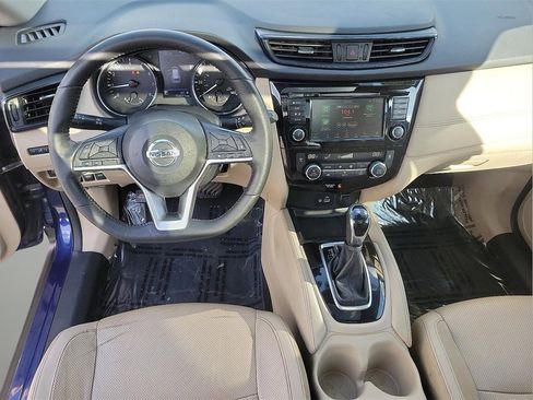 Used 2018 Nissan Rogue SL w/ Premium Package image 9