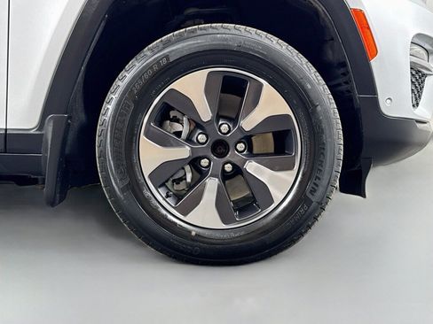 Used 2023 Jeep Grand Cherokee 4WD 4xe w/ Luxury Tech Group II image 52