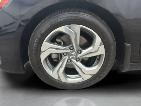 Used 2018 Honda Accord EX image 28