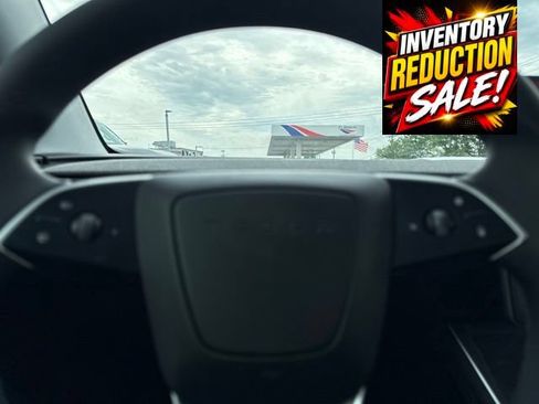 Used 2026 Tesla Model Y AWD image 23