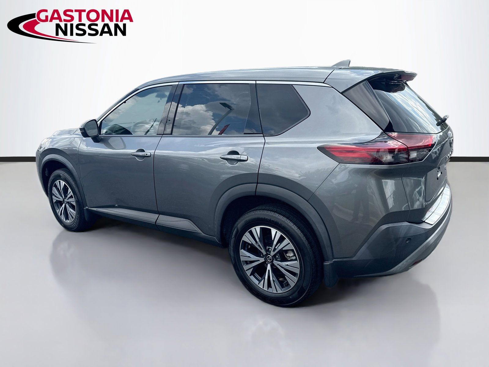 Used 2021 Nissan Rogue SV FWD image 6