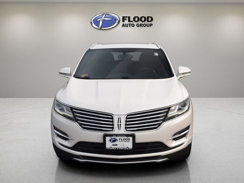 Used 2017 Lincoln MKC Select w/ Select Plus Package AWD/4WD image 2