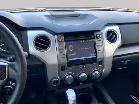 Used 2014 Toyota Tundra SR5 w/ SR5 Upgrade Package AWD/4WD image 7