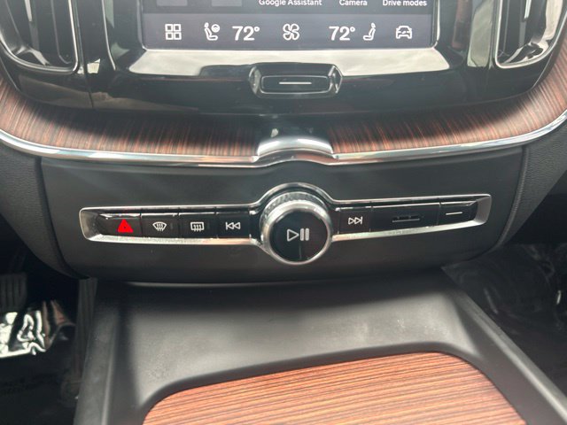Certified 2024 Volvo XC60 B5 Plus w/ Protection Package Premier AWD/4WD image 25