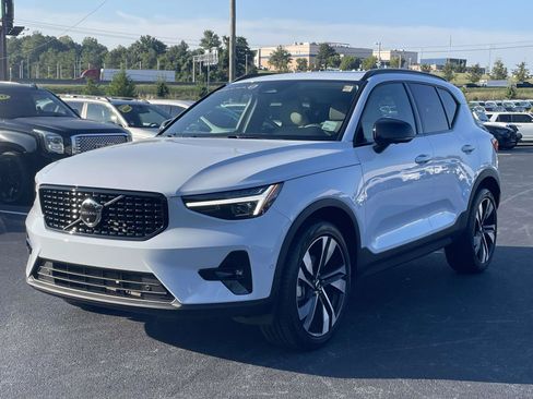 Certified 2026 Volvo XC40 B5 Ultra w/ Protection Package Premier AWD/4WD image 3
