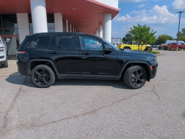 Used 2024 Jeep Grand Cherokee Limited w/ Luxury Tech Group II AWD/4WD image 33