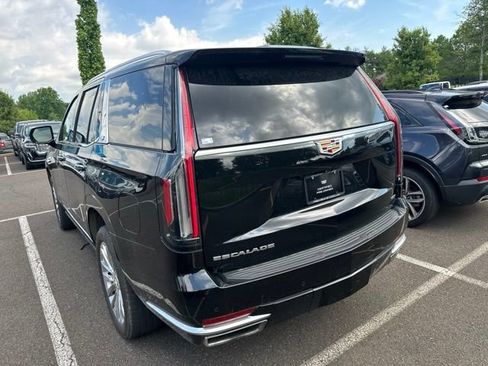 Used 2024 Cadillac Escalade Premium Luxury w/ Performance Package AWD/4WD image 4