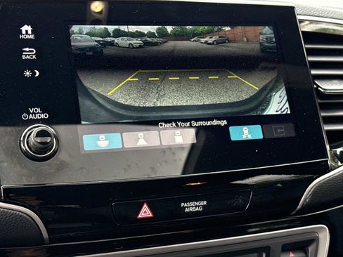 Certified 2022 Honda Pilot Black Edition image 6