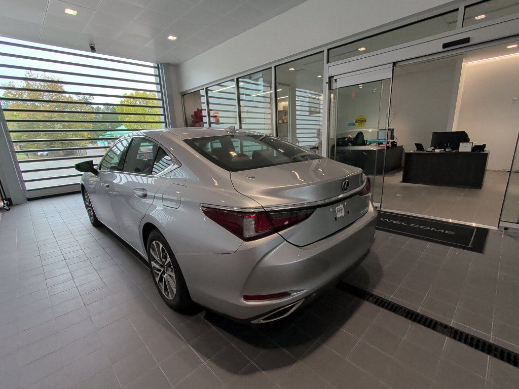 Used 2023 Lexus ES 350 w/ Accessory Package (Z1) FWD image 5
