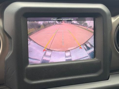 Used 2020 Jeep Wrangler Sport AWD/4WD image 19