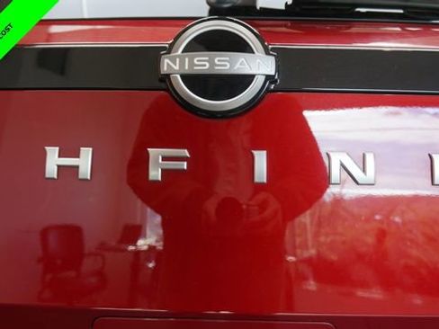 Certified 2025 Nissan Pathfinder SL AWD/4WD image 83