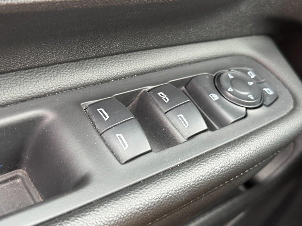 Used 2024 GMC Terrain SLE AWD/4WD image 24
