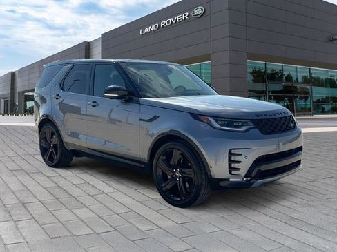 Used 2025 Land Rover Discovery Dynamic SE AWD/4WD image 7