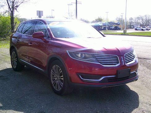 Used 2016 Lincoln MKX Reserve w/ Cargo Utility Package image 2