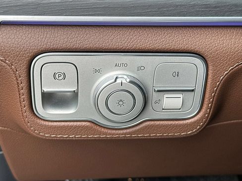 Certified 2024 Mercedes-Benz GLE 350 4MATIC image 40