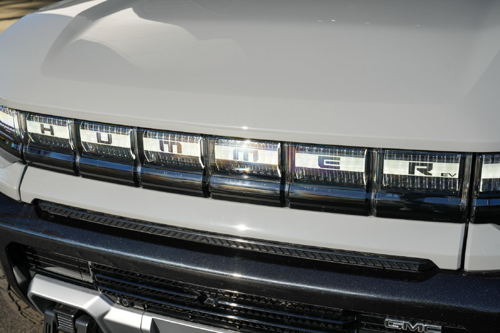 Used 2025 GMC Hummer EV 3X AWD/4WD image 8