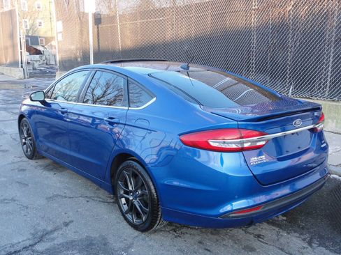 Used 2018 Ford Fusion SE w/ Equipment Group 201A image 5