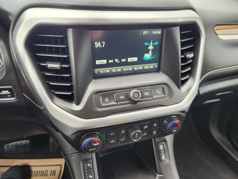 Used 2017 GMC Acadia SLE AWD/4WD image 32