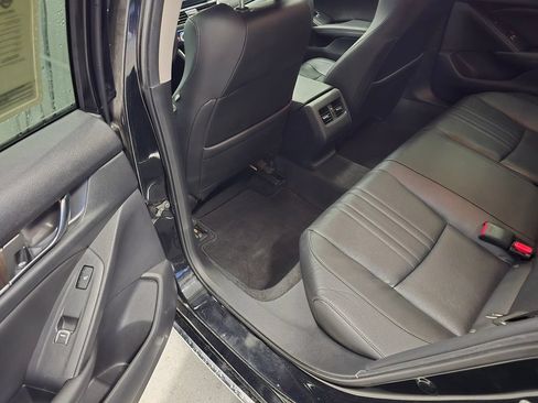 Used 2019 Honda Accord Touring image 25