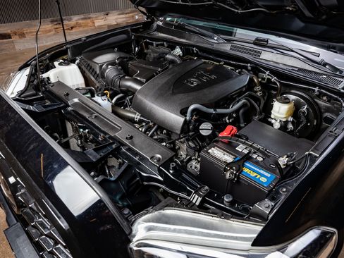 Used 2020 Toyota Tacoma SR5 image 37