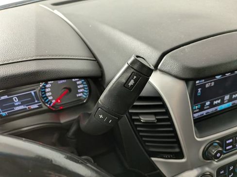 Used 2019 GMC Yukon XL SLE w/ SLE Value Package AWD/4WD image 18