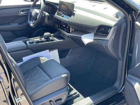 New 2026 Nissan Rogue Platinum AWD/4WD image 26