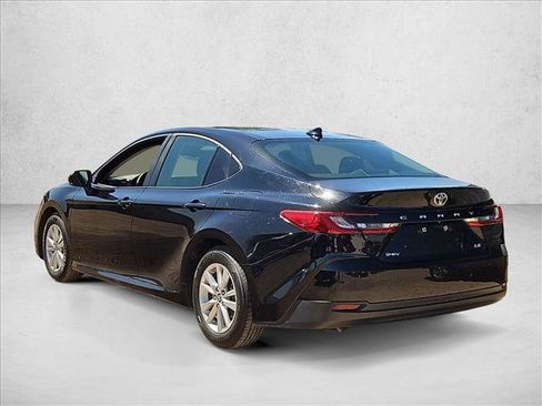 Used 2025 Toyota Camry LE FWD image 8