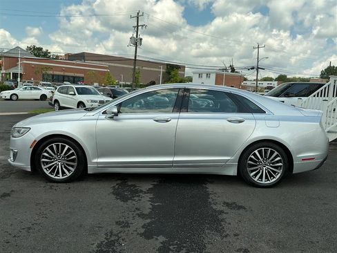 Used 2017 Lincoln MKZ Premiere image 3