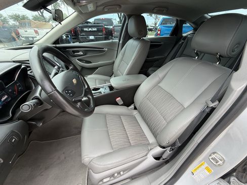 Used 2019 Chevrolet Impala LT image 27