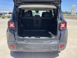 Used 2022 Jeep Renegade Limited image 6