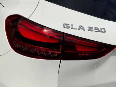New 2025 Mercedes-Benz GLA 250 GLA 250 image 17