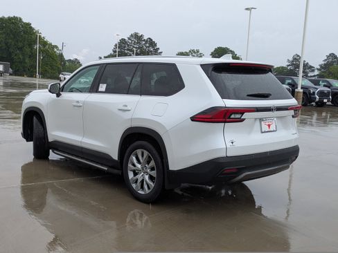 New 2026 Toyota Grand Highlander FWD image 3