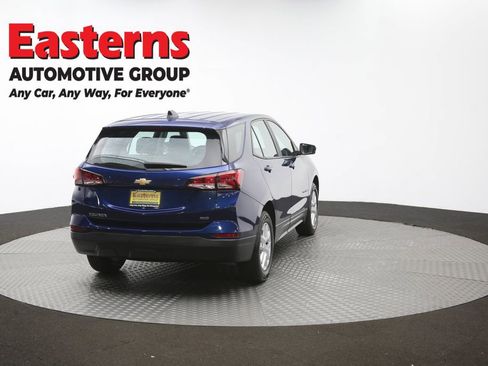 Used 2022 Chevrolet Equinox LS AWD/4WD image 39