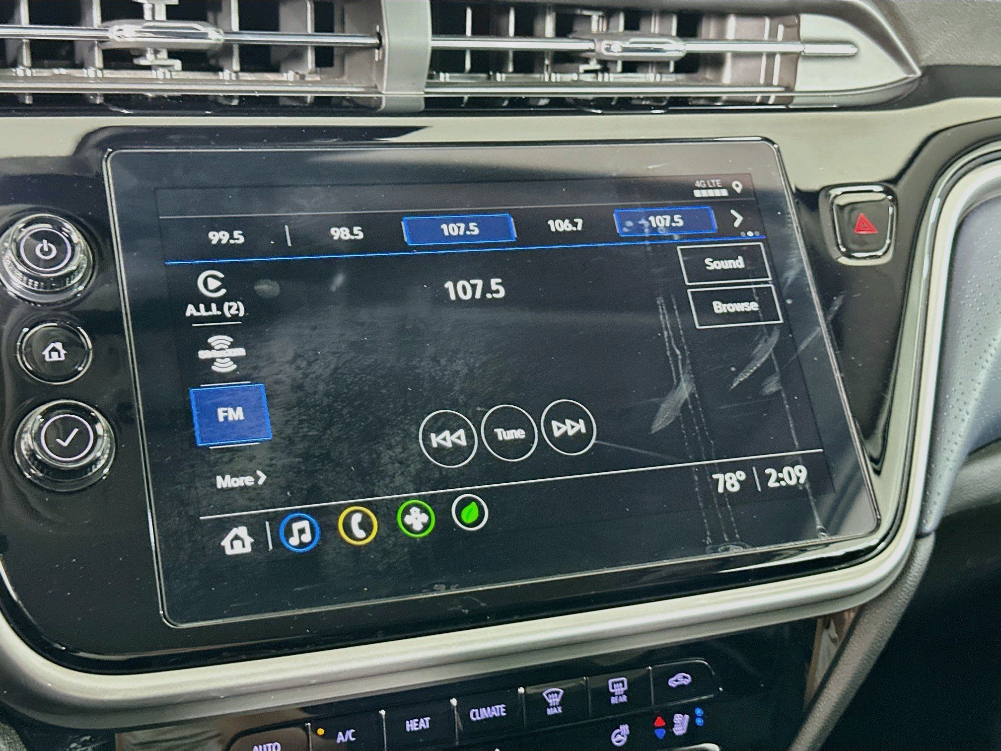 Used 2023 Chevrolet Bolt EUV Premier FWD image 19