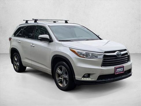 Used 2015 Toyota Highlander Limited Platinum AWD/4WD image 3