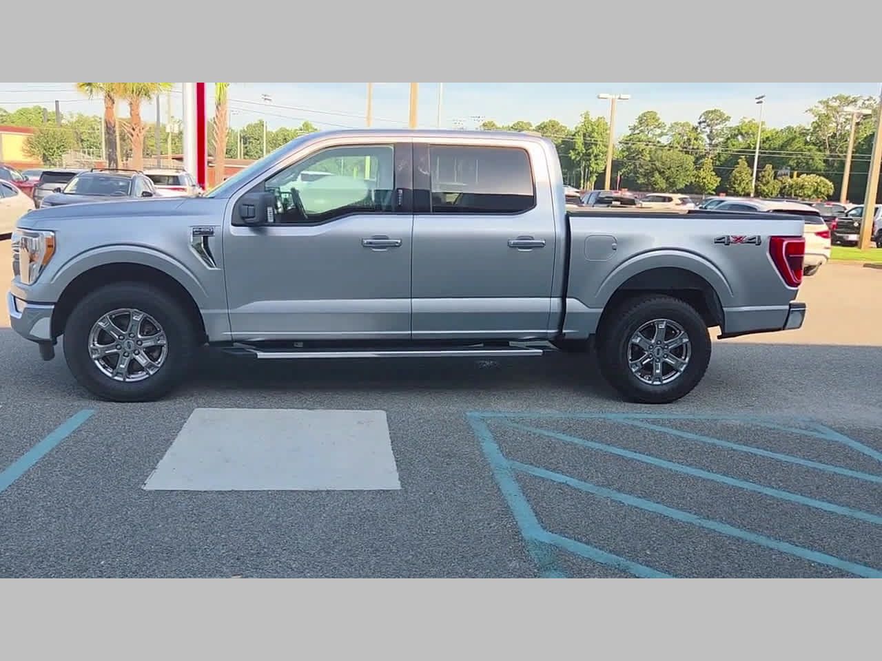 Used 2022 Ford F150 XLT w/ Equipment Group 302A High AWD/4WD image 25