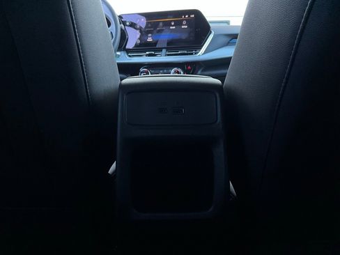 Used 2025 Chevrolet Trax LT image 11