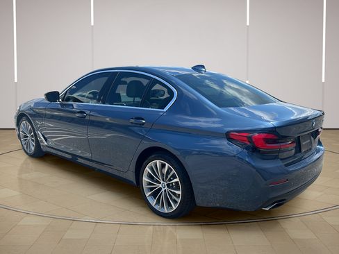 Used 2023 BMW 530e w/ Premium Package RWD image 3
