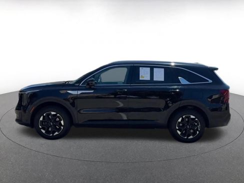 Used 2024 Kia Sorento S AWD/4WD image 9