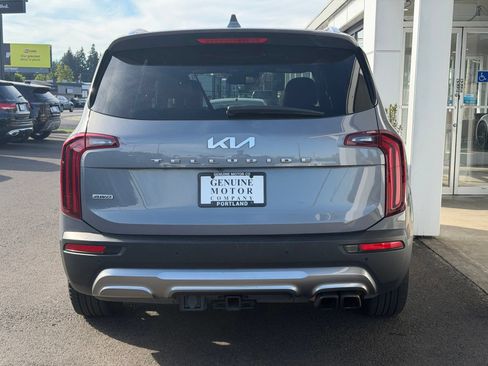 Used 2022 Kia Telluride SX w/ SX Prestige Package AWD/4WD image 4