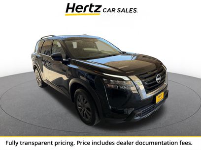 Used 2025 Nissan Pathfinder SV