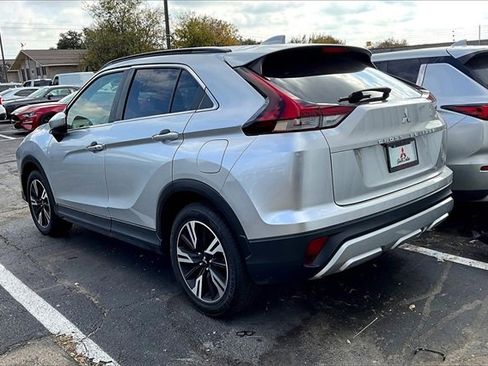 Used 2023 Mitsubishi Eclipse Cross SE image 3