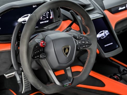 Used 2024 Lamborghini Revuelto AWD/4WD image 23