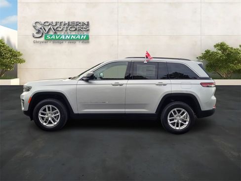 New 2025 Jeep Grand Cherokee Laredo X w/ Luxury Tech Group I RWD image 2